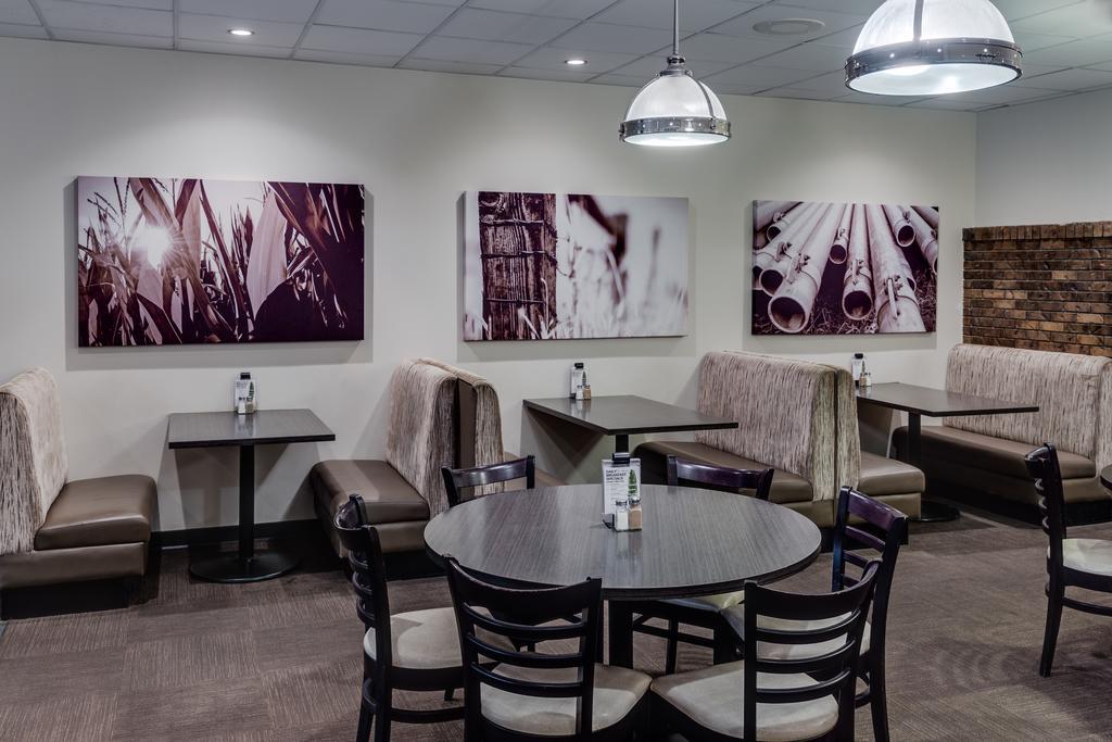 Heritage Inn Hotel & Convention Centre - Taber Экстерьер фото